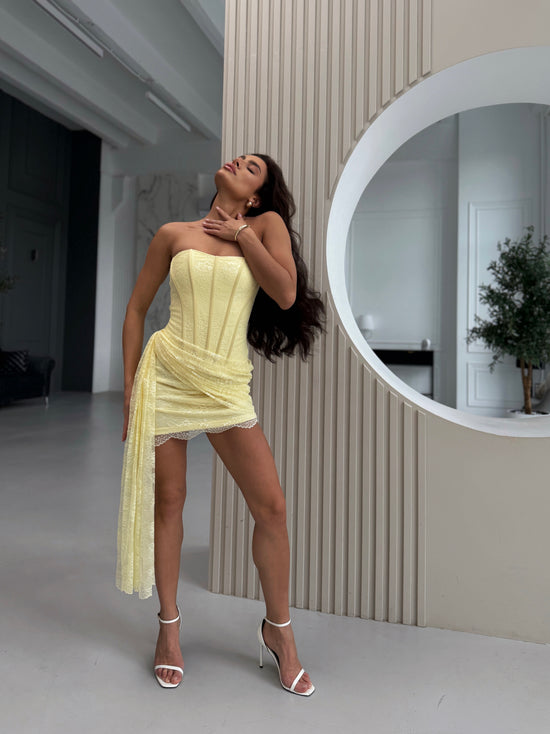 Golden Mini Vika